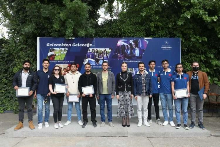 Rektör Hotar’dan TEKNOFEST’ten dönen DEÜ’lülere teşekkür haberinin görseli