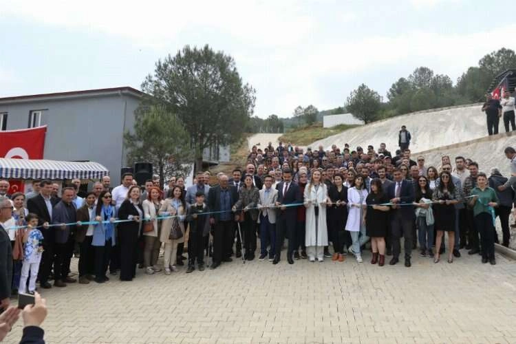 DEÜ ve Kiraz Belediyesi'nden can dostlara yuva haberinin görseli