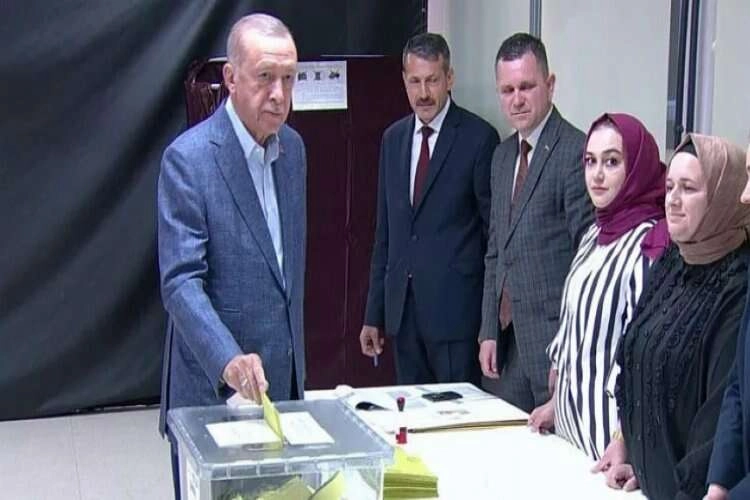 Cumhurbaşkanı Erdoğan oyunu İstanbul’da kullandı haberinin görseli