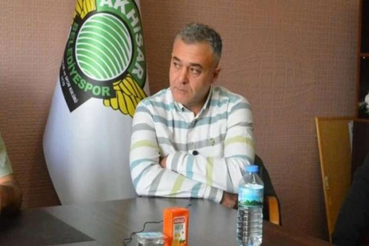 Ailesinin oy kullanmasını beklerken kalp krizi geçirdi haberinin görseli