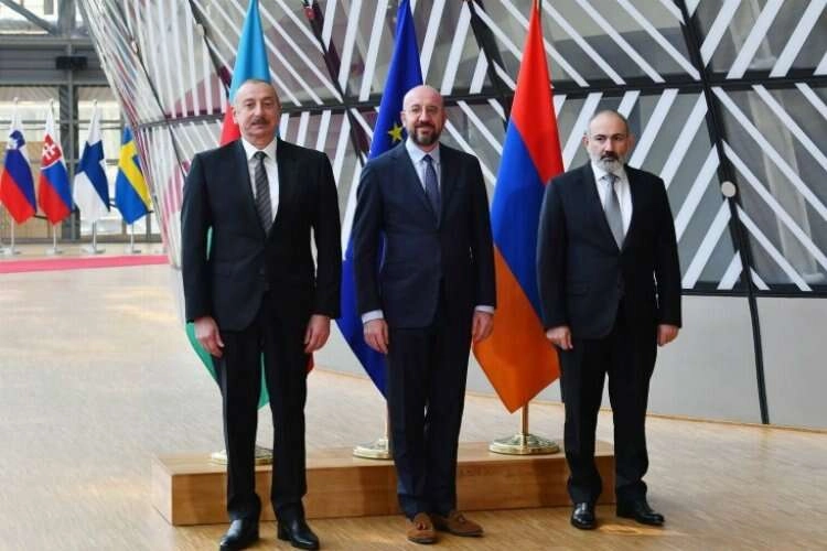 Aliyev, Michel ve Paşinyan’dan Brüksel’de üçlü zirve haberinin görseli