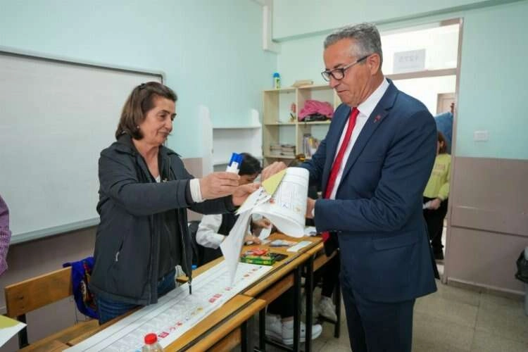 Başkan Halil Arda oyunu kullandı haberinin görseli