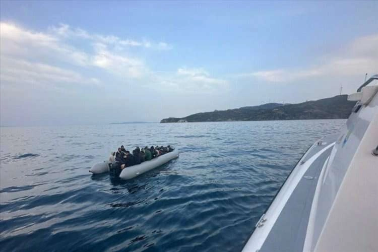 İzmir açıklarında 115 düzensiz göçmen kurtarıldı haberinin görseli