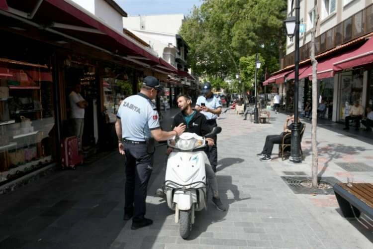 Aydın'da zabıtadan motosiklet denetimi haberinin görseli