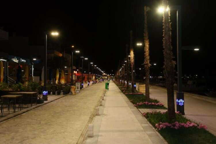 Çeşmealtı ve İskele Sahil'de sahiller ışıl ışıl  haberinin görseli
