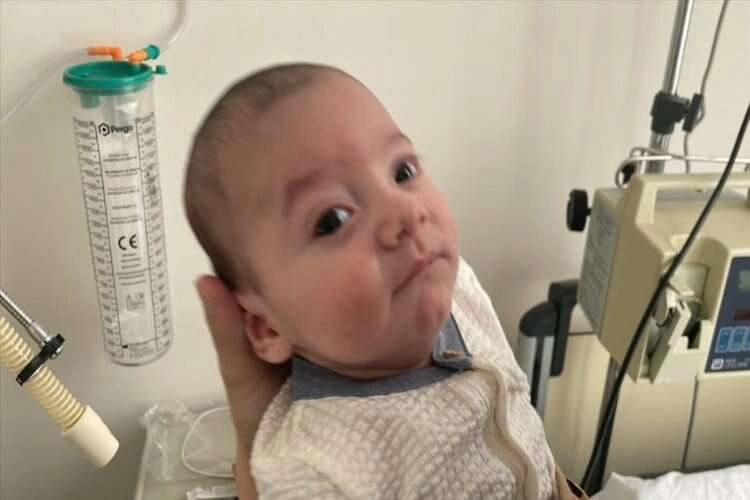 Gürcü bebek, İzmir'deki ameliyatla rahat nefes aldı haberinin görseli