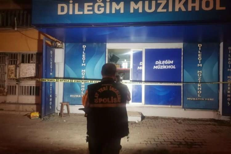 Bornova'da eğlence mekanında silahlı kavga! haberinin görseli