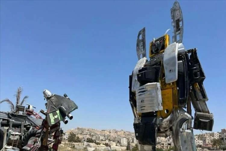Ürdünlü Zevahira atık malzemelerden yeni ürünler oluşturuyor haberinin görseli