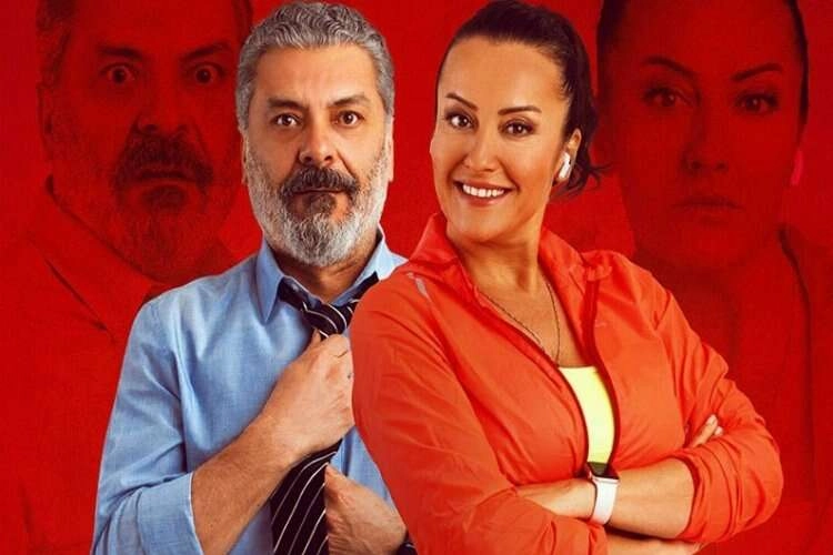Güldüren Cazibe “Bir Kira Bir Yuva” için İzmir sahnesinde haberinin görseli