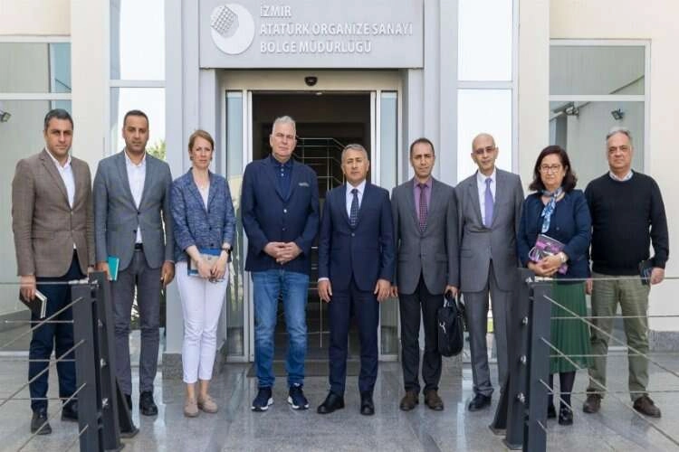 İzmir’deki koku sorunu için seferberlik haberinin görseli