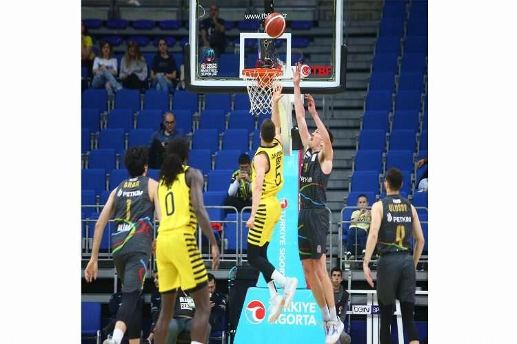 Petkimspor deplasmanda Fenerbahçe'ye kaybetti haberinin görseli