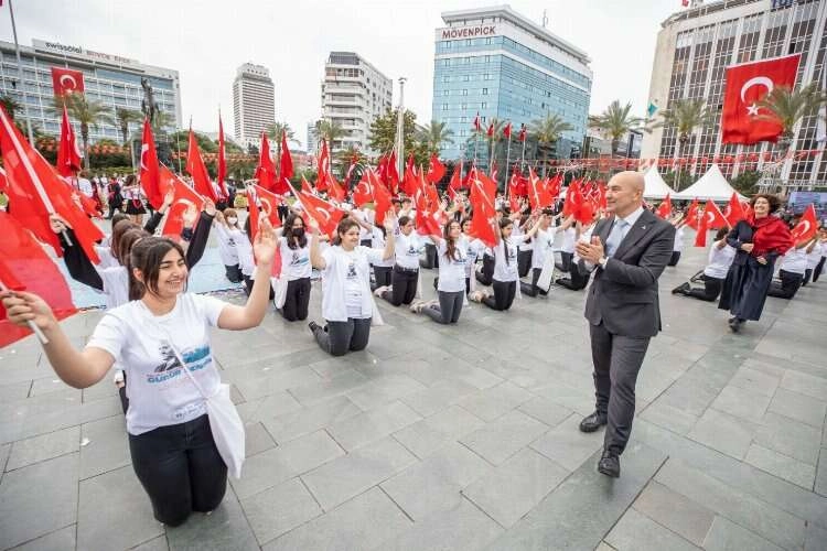 Başkan Soyer gençlere umut aşıladı