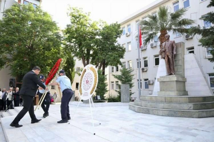Karşıyaka'da 19 Mayıs coşkuyla kutlandı haberinin görseli