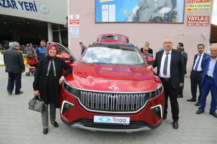 Denizli'de milli otomobil Togg ilgi odağı oldu haberinin görseli