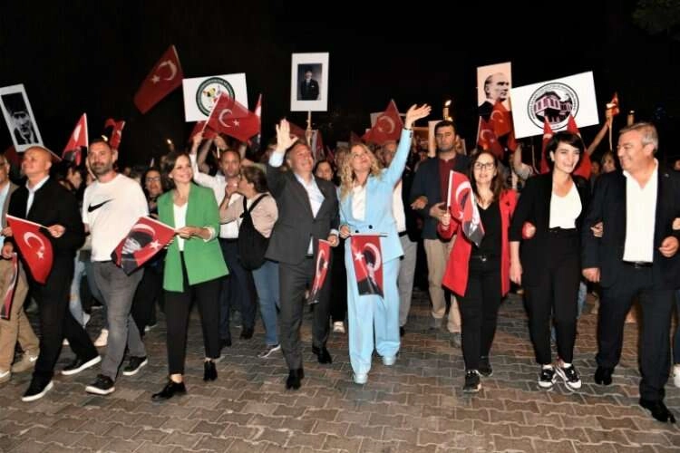 Bornova’da 19 Mayıs coşkuyla kutlandı haberinin görseli