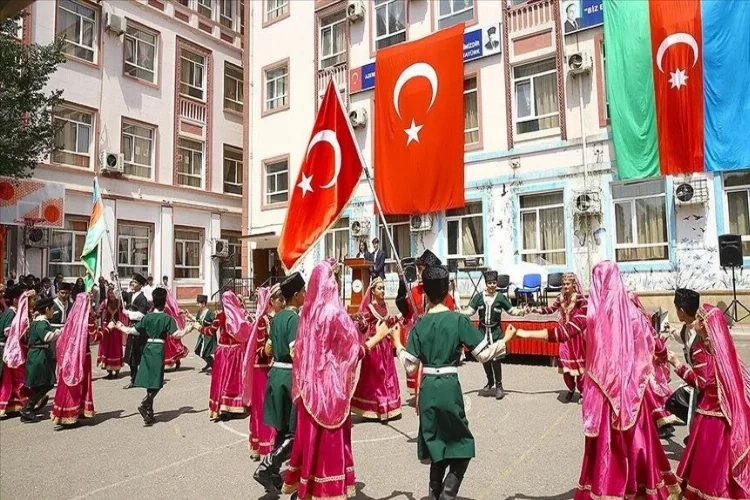 Dünyada 19 Mayıs Gençlik ve Spor Bayramı kutlamaları haberinin görseli
