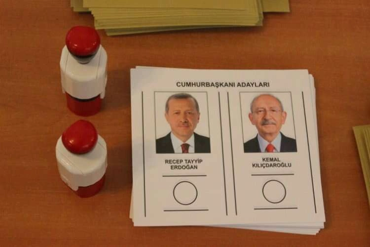 Havalimanı ve gümrük kapılarında 2. tur seçim hareketliliği haberinin görseli