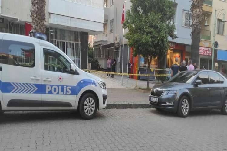 İzmir’de korkunç olay! Arkadaşı ile babaannesini öldürdü haberinin görseli