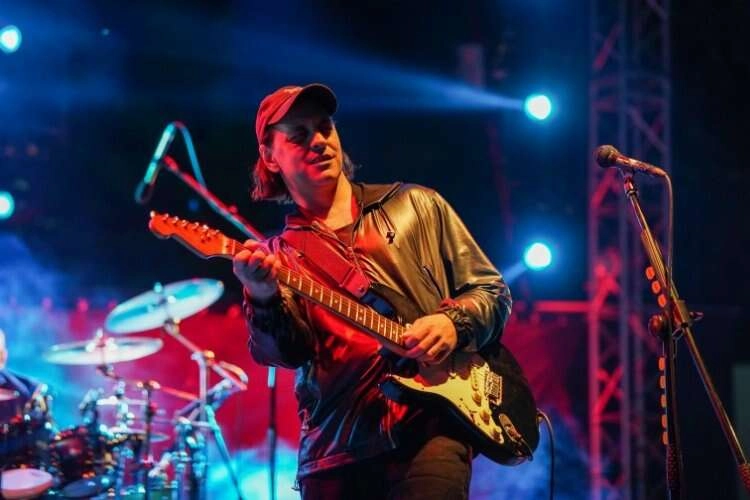 Gaziemir’de gençler bayramı Duman konseri ile kutladı haberinin görseli