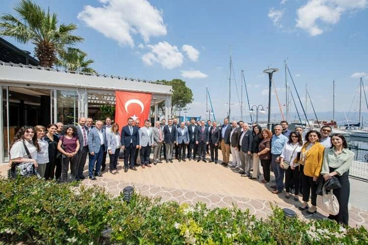 Başkan Soyer: Sandığa gidenler vazgeçmesin haberinin görseli