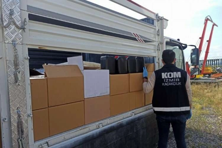 İzmir'de sahte içki operasyonu: Fabrika kurdular haberinin görseli