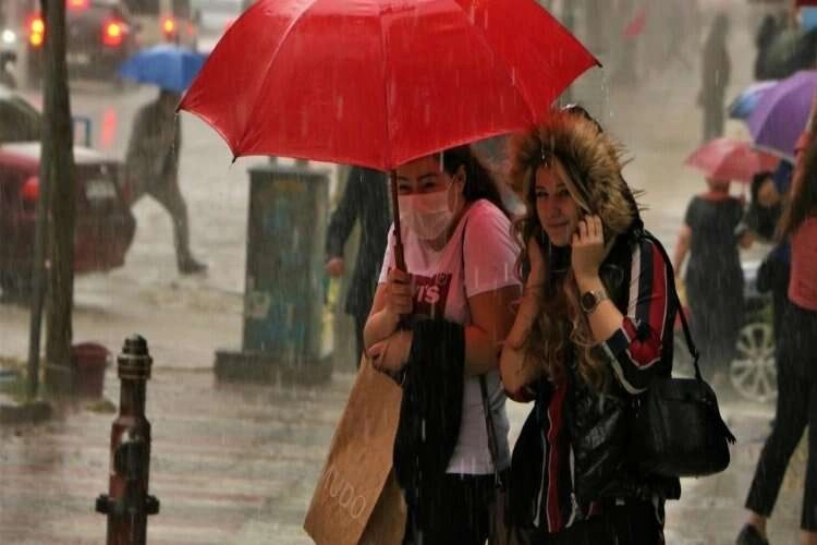 Ege Bölgesi illerine sağanak uyarısı! haberinin görseli