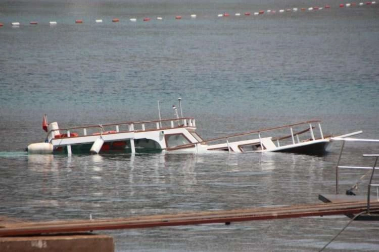 Muğla'da su alan tekne battı    haberinin görseli