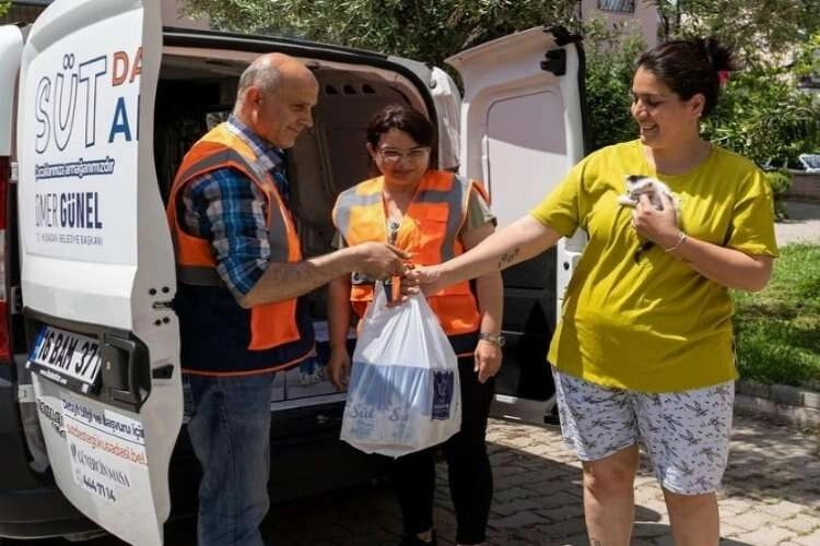 Aydın'da çocuklara 16 bin 500 litre süt desteği haberinin görseli