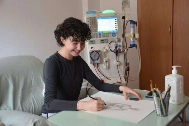 Evde hemodiyaliz tedavisi ile hayatı değişti haberinin görseli