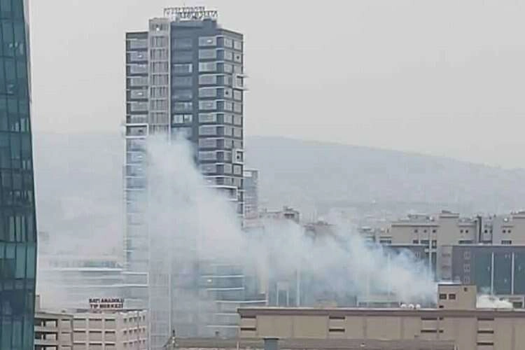 İzmir'de yangın, paniğe yol açtı haberinin görseli