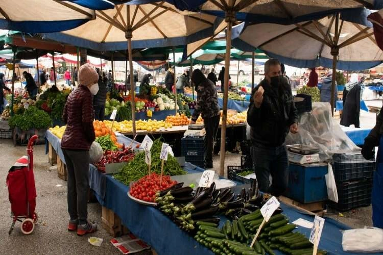 İzmir’de semt pazarlarına seçim güncellemesi haberinin görseli