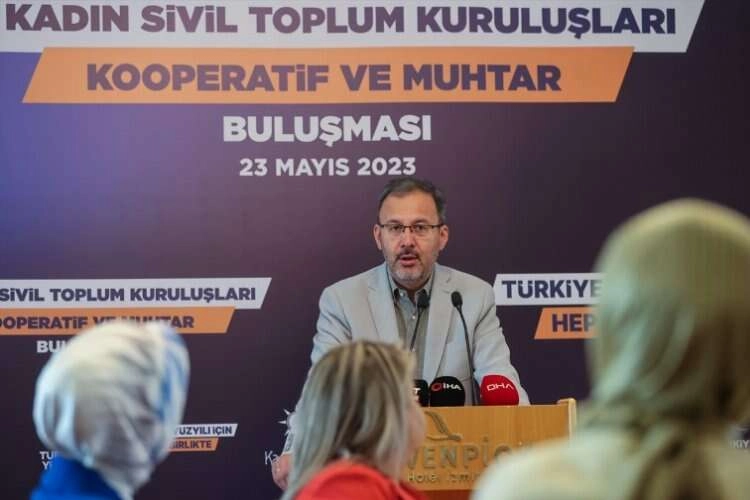 Bakan Kasapoğlu İzmir'de kadın muhtarlar ile bir araya geldi haberinin görseli