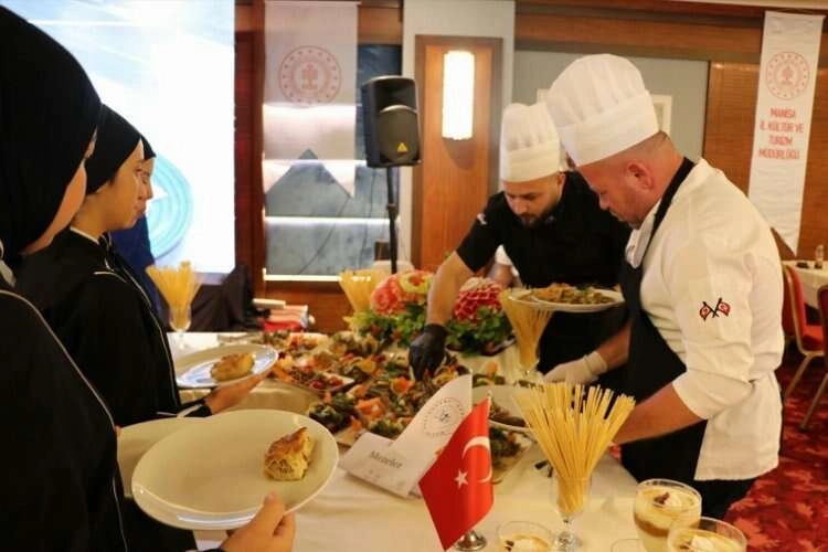 Manisa'ya özgü lezzetler Türk Mutfağı Haftası'nda tanıtıldı haberinin görseli