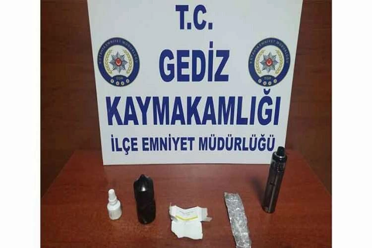 Kütahya'da uyuşturucu tacirlerine gözaltı haberinin görseli