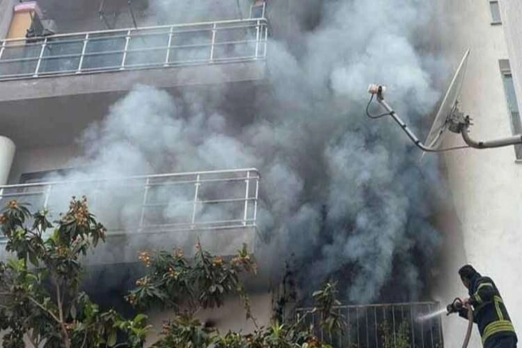 Aydın Kuşadası'nda korkutan yangın! haberinin görseli