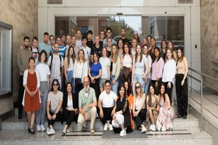 İzmir’de uluslararası öğrenci buluşması haberinin görseli