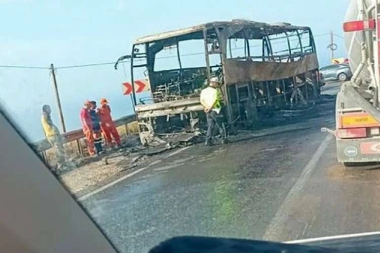 Mersin'de 22 yolculu otobüs yandı haberinin görseli