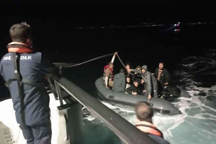 İzmir'de düzensiz göçmenler yakalandı haberinin görseli