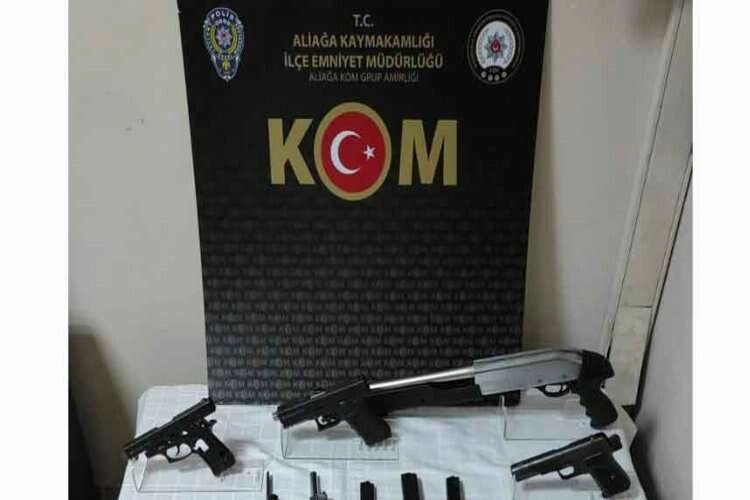 İzmir'de silah ticareti yapan şüpheli tutuklandı haberinin görseli