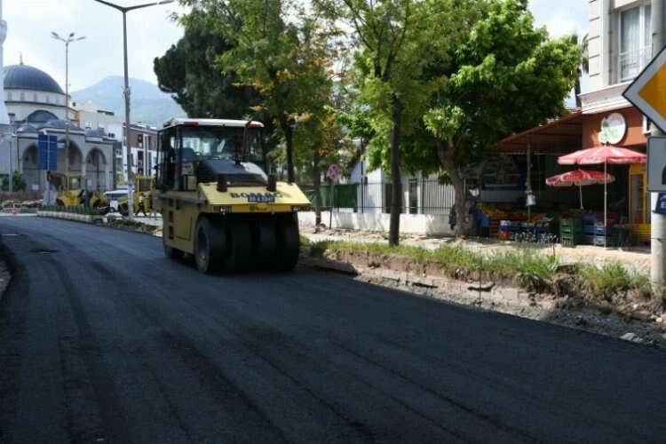 Aydın’da bir mahalleye yol yapım çalışması devam ediyor haberinin görseli