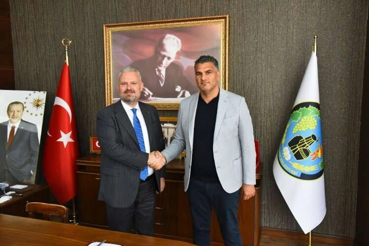 “Menemen'i yeniden ayağa kaldırıyoruz” haberinin görseli