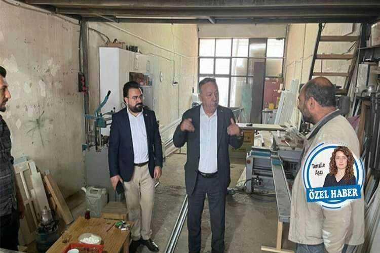 CHP’li Bayır’ın Van mesaisinde dikkat çeken ‘afiş’ detayı haberinin görseli