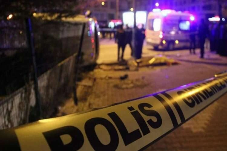 Annesine mesaj atan kişiyi vurdu! haberinin görseli