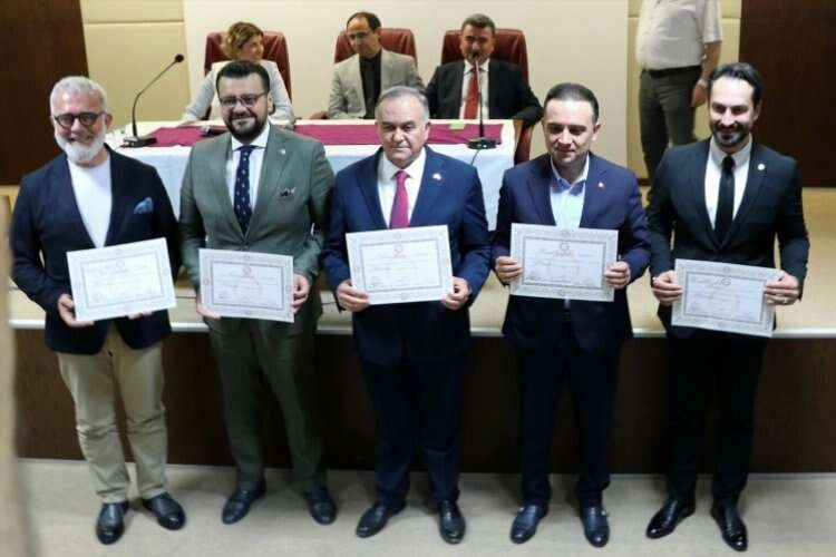 Manisa'da mazbata töreni düzenlendi haberinin görseli