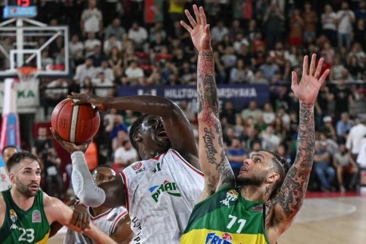 Karşıyaka, uzatmada timsahları devirdi haberinin görseli