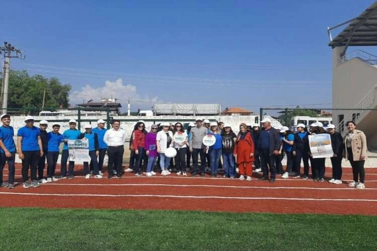 Manisa’da obeziteye dikkat çekmek için yürüdüler haberinin görseli