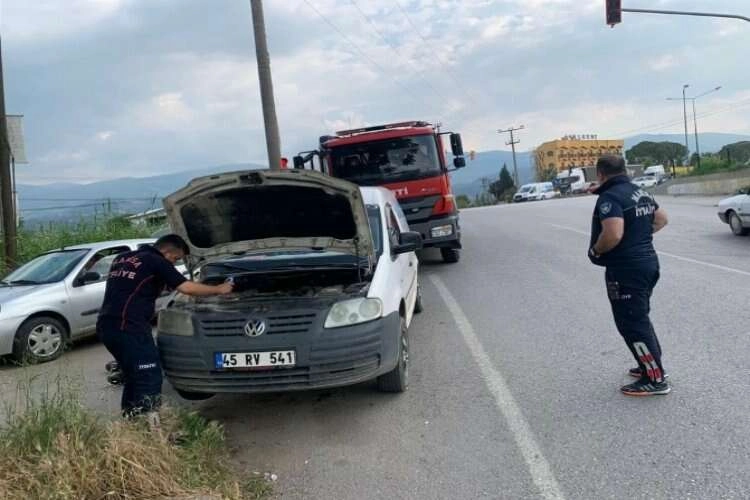 Manisalı sürücüden vefalı hareket: Yavru kediyi kurtardı haberinin görseli