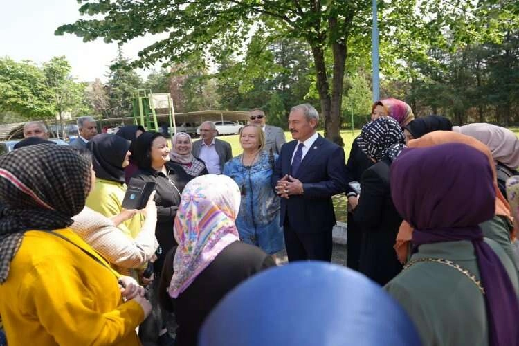 AK Partili Şahin Tin saha çalışmalarına devam etti haberinin görseli