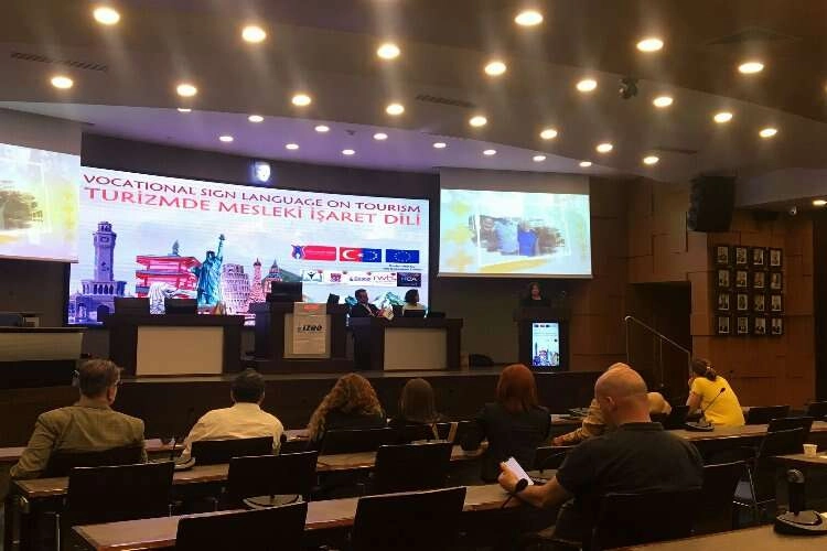 İşaret dili ile engelsiz turizm haberinin görseli