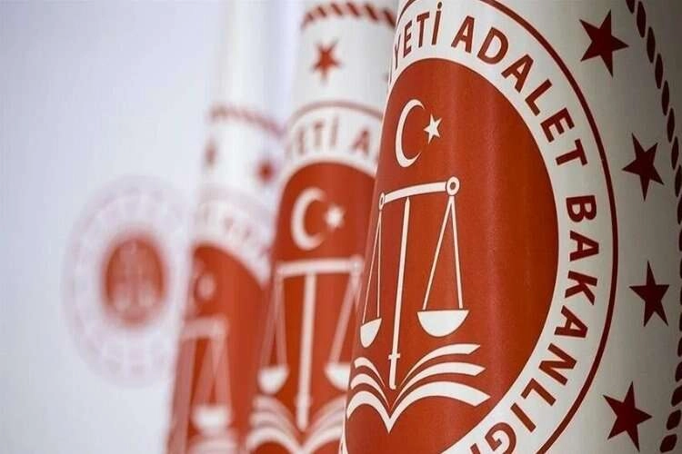 12 şehirde 24 yeni idare mahkemesi kurulacak haberinin görseli